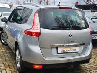 Renault Grand Scenic foto 2