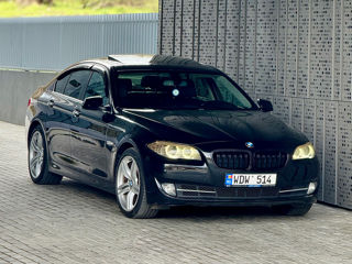 BMW 5 Series foto 2