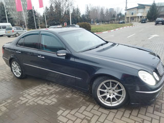 Mercedes E-Class foto 5