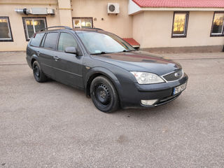 Ford Mondeo foto 2