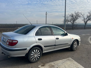 Nissan Almera foto 4