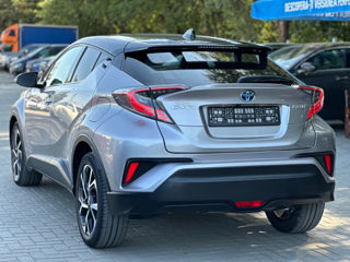 Toyota C-HR foto 3