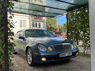 Mercedes E-Class foto 2