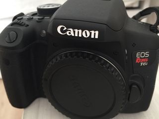 Canon EOS Rebel T6i foto 2