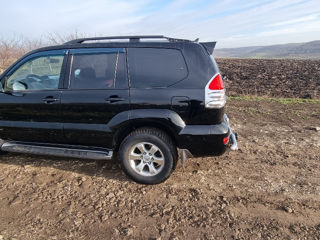 Toyota Land Cruiser Prado foto 8