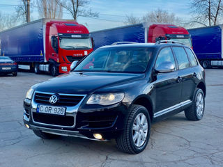 Volkswagen Touareg foto 2