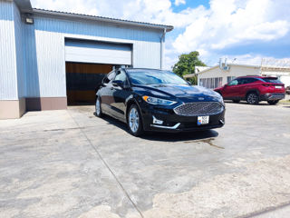 Ford Fusion foto 1