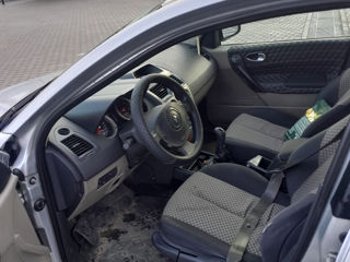 Renault Megane foto 2