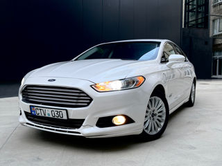 Ford Fusion foto 2