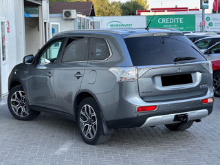 Mitsubishi Outlander foto 3