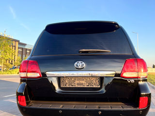 Toyota Land Cruiser foto 3