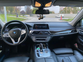 BMW 7 Series foto 4