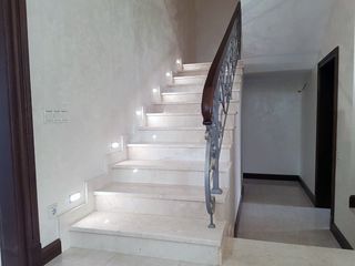 Pervazuri din marmura, granit si travertin. foto 15