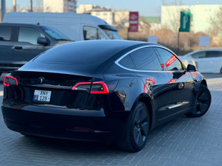 Tesla Model 3 foto 6