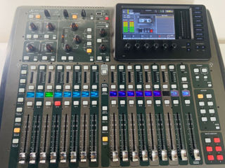 Behringer X32 Compact 40-Input 25-Bus Mixer digital Digital Live Mixing Console in stare buna. foto 6