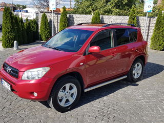 Toyota Rav 4 foto 8