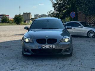 BMW 5 Series foto 2