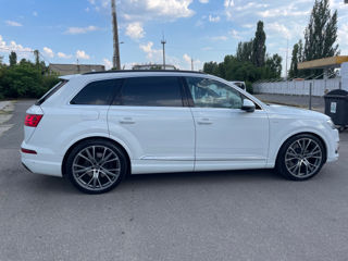 Audi Q7 e-tron foto 3