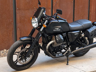 Moto Guzzi V7 Stone foto 5