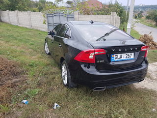 Volvo S60 foto 2