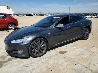 Tesla Model S foto 1