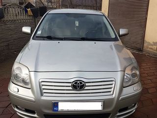 Toyota Avensis foto 4