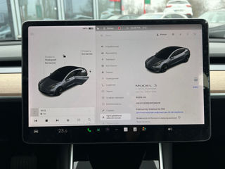 Tesla Model 3 foto 14