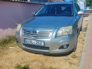 Toyota Avensis foto 5