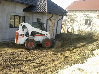 Lucrari cu  minitractor Bobcat