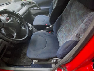 Mitsubishi Space Runner foto 8