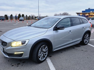 Volvo V60 Cross Country foto 3