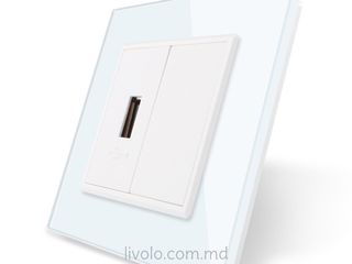Розетка USB с блоком питания и стеклянной рамкой, цвет белый