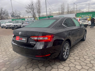 Skoda Superb foto 4