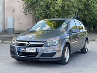 Opel Astra foto 1