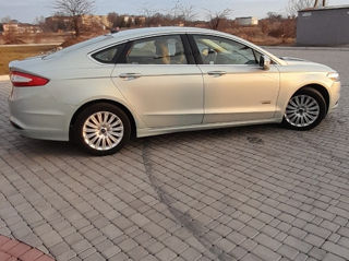 Ford Mondeo foto 6