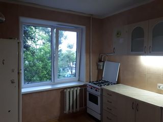 Срочно продам 1 комнатную квартиру  20 700 евро. район Флакэра 4 этаж, 36, 5 м2 foto 1