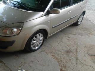 Renault Scenic foto 1