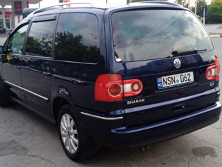 Volkswagen Sharan foto 2