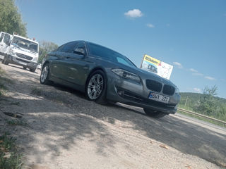 BMW 5 Series foto 5