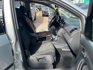 Volkswagen Touran foto 18