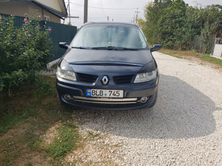 Renault Grand Scenic foto 3