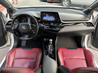 Toyota C-HR foto 8