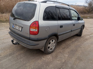 Opel Zafira foto 4