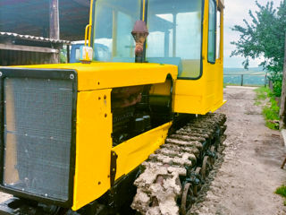 Tractor DT 75 foto 5