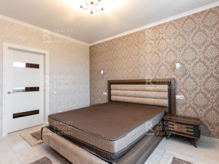 Apartament cu 2 camere, 80 m², Centru, Chișinău foto 8