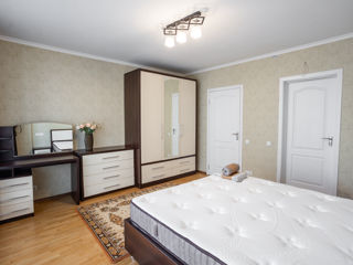 Apartament cu 2 camere, 90 m², Centru, Chișinău foto 6