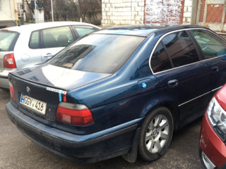 BMW 5 Series foto 4