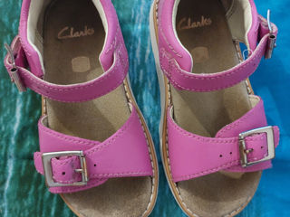 Mărimea 24 Clarks