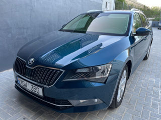 Skoda Superb foto 6