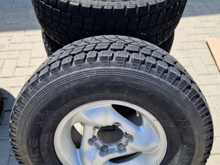 Maxxis Presa SUV ICE R15 265/70